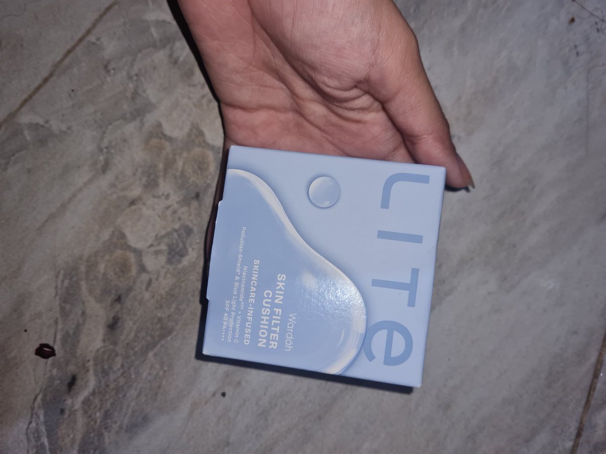allofcas's tweet photo. adakah yang mau beli bundling atau satuan?? 
light cushion sama twc shade 02 
TEBUS MURAH 90.000
harga cushion 108.900
harga twc 57.900
#zonauangㅤ https://t.co/XeEPqT304n