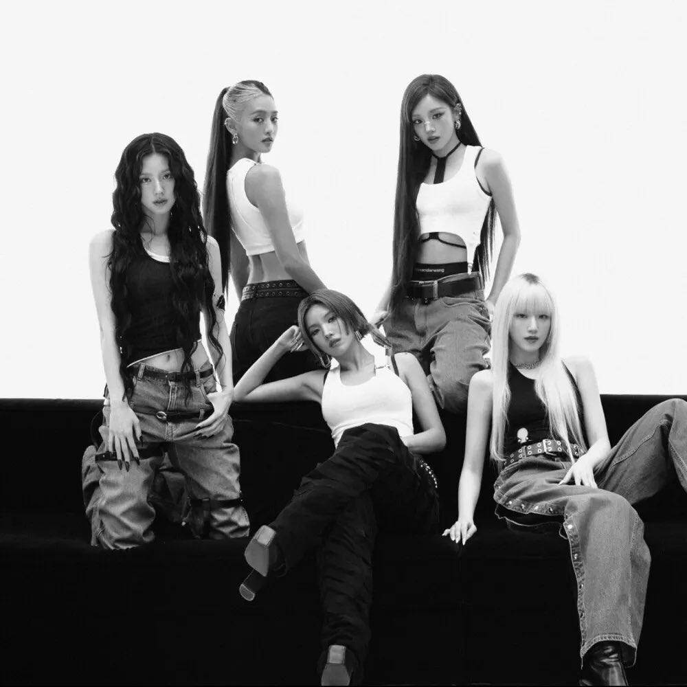 TEAM_NSWER's tweet photo. Girl groups with the most wins on Melon Weekly Popularity Awards (4th generation~) 📊

I-DLE — 8
#NMIXX — 6 (+1) ❤️
IVE — 6
NewJeans — 4 https://t.co/AwhOKLH5uU