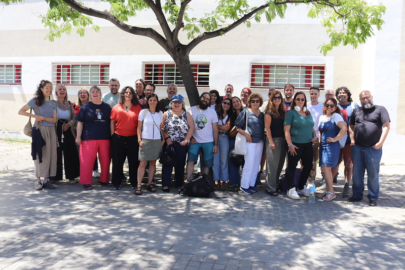 xarxaomnia's tweet photo. 📍 Tanquem les Trobades Territorials 2026 de la Xarxa Òmnia!

Més de 70 dinamitzadors i dinamitzadores hem compartit reptes i experiències sobre inclusió digital, tràmits electrònics, nous usos tecnològics i participació juvenil 📱

https://t.co/E35ZoGg01Q https://t.co/AUYneXySOM
