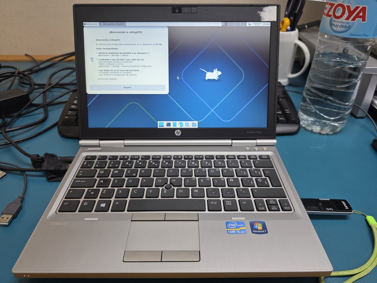 LuisJD_Foto's tweet photo. @TheGoOse Aunque con retraso, ya estoy instalando #refugiOS en un portátil bastante modesto. Pinta muy bien. Cero errores por ahora. https://t.co/HBXna0BTYs