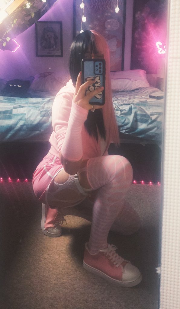 FemboyCorpse💀 tweet media