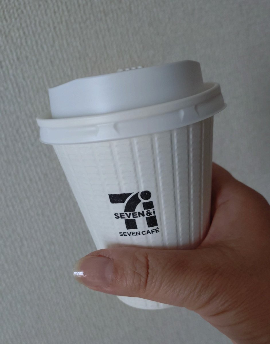 dappe_dave's tweet photo. コーヒーいただきました！
ありがとうございます。
セブンのコーヒー大好き😋
ご馳走様でした🎵
@711SEJ 
 #セブンイレブン https://t.co/wlpwTuGNv7