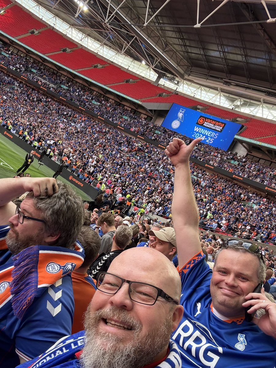 alfcorazzin's tweet photo. What a weekend that was, will never forget it! 

Happy anniversary @OfficialOAFC 💙 #oafc https://t.co/dInxQM3bk0