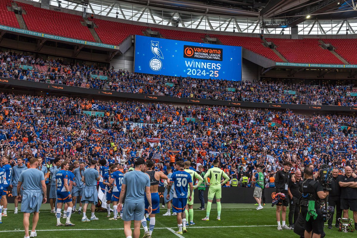 alfcorazzin's tweet photo. What a weekend that was, will never forget it! 

Happy anniversary @OfficialOAFC 💙 #oafc https://t.co/dInxQM3bk0