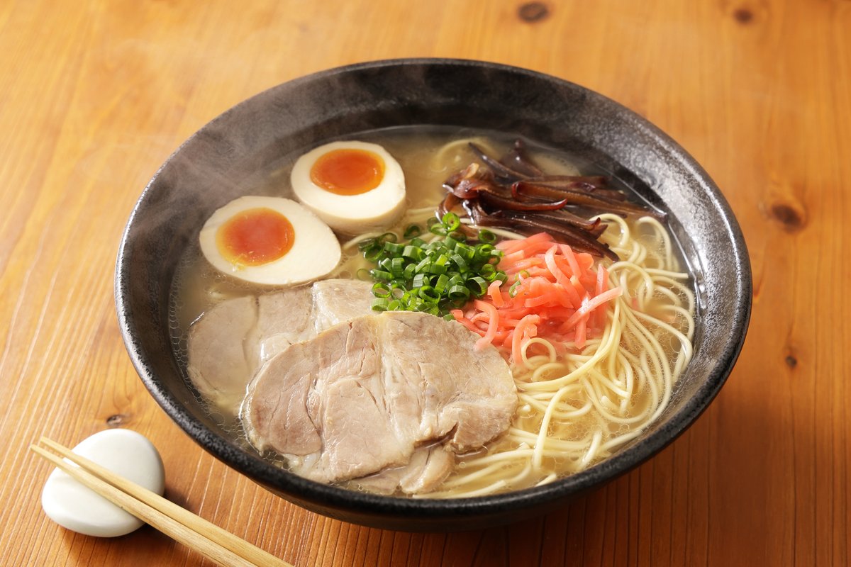 oidemase_info's tweet photo. ＼県民アンケート📝／
📢山口県のおいしいラーメン屋さんを教えてください🍜✨

山口県を訪れる方におすすめしたい、皆さんの“推しラーメン店”の情報を募集しています！
いただいた情報は、後日「おいでませ山口へ」のサイト内でご紹介します！
県内各地に美味しいお店があるので、どのお店の名前が挙がるのか、とてもワクワクしています🍜🧡
ページが公開される際には、こちらのSNSでもお知らせしますね😉

アンケートページのリンクは、この投稿のコメント欄に掲載しています！
山口県在住の皆さまのご回答・ご協力をお待ちしています♪

📅募集期間｜2026/6/1(月)～6/19(金)
🎁抽選で3名様にカタログギフト「ぶちうま！山口 せせらぎ」をプレゼント

⏬回答ページはこちら！