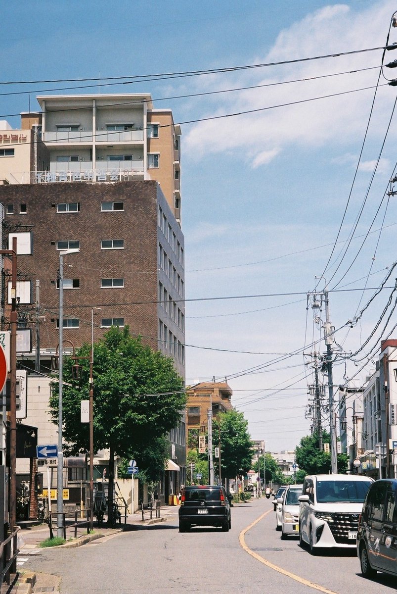 malca_flex's tweet photo. minolta  SR-1と５月の千種区散策  １

minolta  SR-1
AUTO  ROKKOR-PF  1:1.4  f=58mm
FUJICOLOR100

池下周辺を歩く https://t.co/hG0QSJtt5E