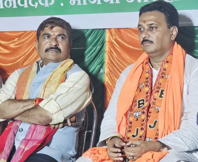SantoshRanjan_'s tweet photo. बंगाल हावड़ा उत्तर के लोकप्रिय,जनप्रिय विधायक प्रिय भाई श्री उमेश राय जी को बंगाल सरकार में मंत्री बनाए जाने पर अनंत बधाई और हार्दिक शुभकामनाएं।

हमें पूर्ण विश्वास है कि आपके कुशल नेतृत्व में हावड़ा उत्तर सहित पूरे बंगाल में विकास और जन-कल्याण के नए कीर्तिमान स्थापित होंगे।
#जय_महादेव #जय_ब्रह्मर्षि