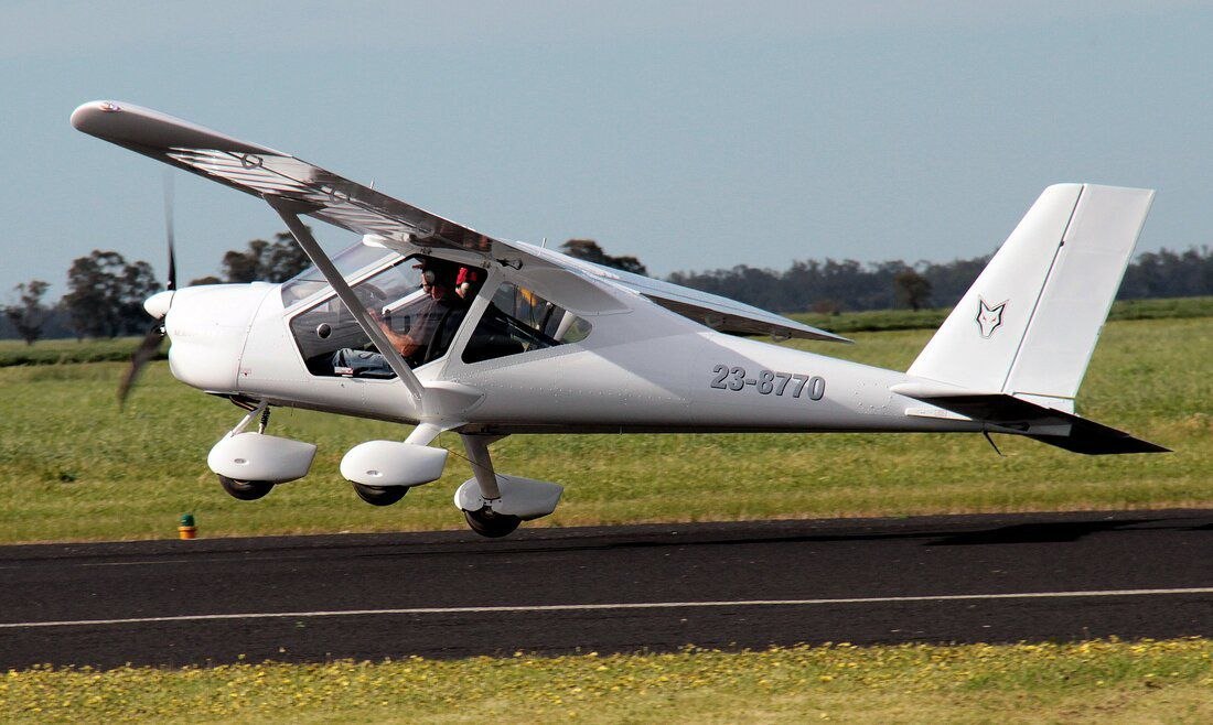 clashreport's tweet photo. Ukraine converted a civilian Aeroprakt A-32 ultralight — a cheap, domestically-made two-seater — into an airborne mothership for FPV interceptor drones, mounting up to six under the wings. https://t.co/aMuqJ3ABgk