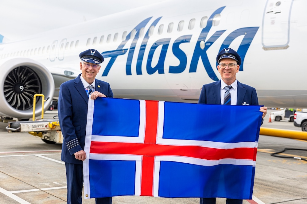 AeronewsGlobal's tweet photo. Alaska Airlines has launched daily non-stop service between Seattle and London Heathrow, strengthening its international network. 

The airline also launched flights to Rome and, more recently, to Reykjavík, Iceland. When it opens in late 2027, the new global Alaska Lounge will become the largest airline lounge in Seattle.

https://t.co/MsEuQ5kQIk