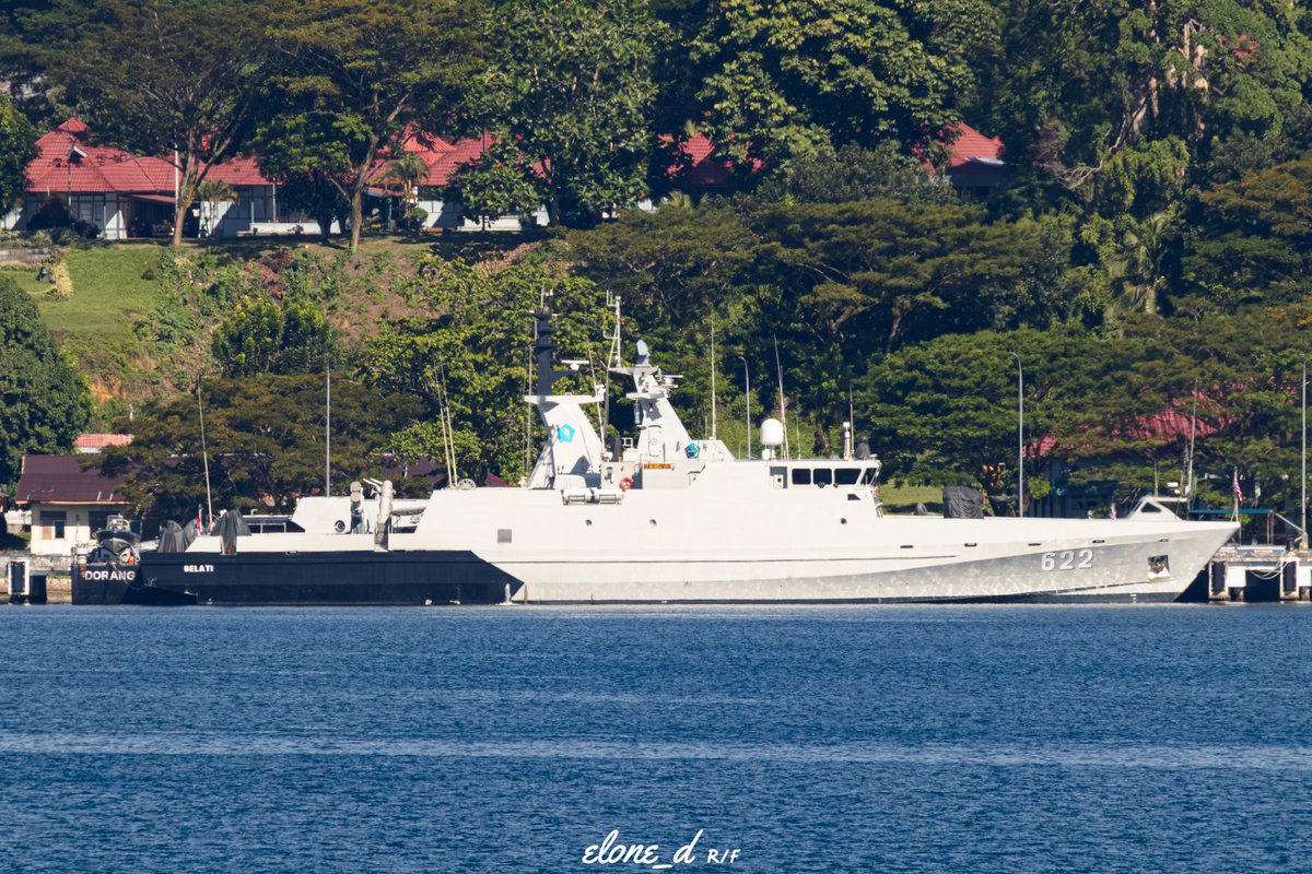 elone_d's tweet photo. KRI Belati (622) berlabuh di Dermaga Irian Kodaeral IX, bersama 2 KRI lainnya: KRI Dorang (874) &amp; KRI Posepa (870).

- KRI Belati (622), Belati-class KCR-60.
- KRI Dorang (874), Dorang-class PC-60.
- KRI Posepa (870), Pari-class PC-40.

Belati dilengkapi 4× Atmaca AShM.
31/5/26. https://t.co/CrzlrHwin5