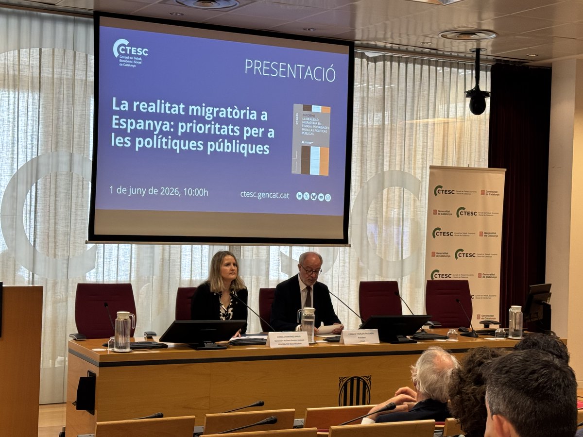 CTESC's tweet photo. 🗣️Comença l'acte de presentació de l’informe «La realitat migratòria a Espanya: prioritats per a les polítiques públiques» a càrrec de Ciriaco Hidalgo, president del CTESC i Mònica Martínez, consellera de Drets Socials i Inclusió de la Generalitat de Catalunya.

💻 Segueix la jornada en directe a través del canal YouTube del CTESC clicant a l'enllaç 🔗 https://t.co/4DG7zKInSN

#JornadesCTESC #PolítiquesPúbliquesMigració