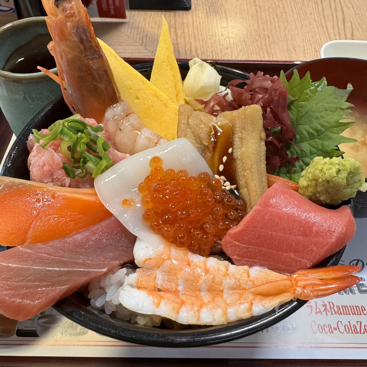 xytk2743's tweet photo. 特製 海鮮丼 https://t.co/LZI78d6vMq