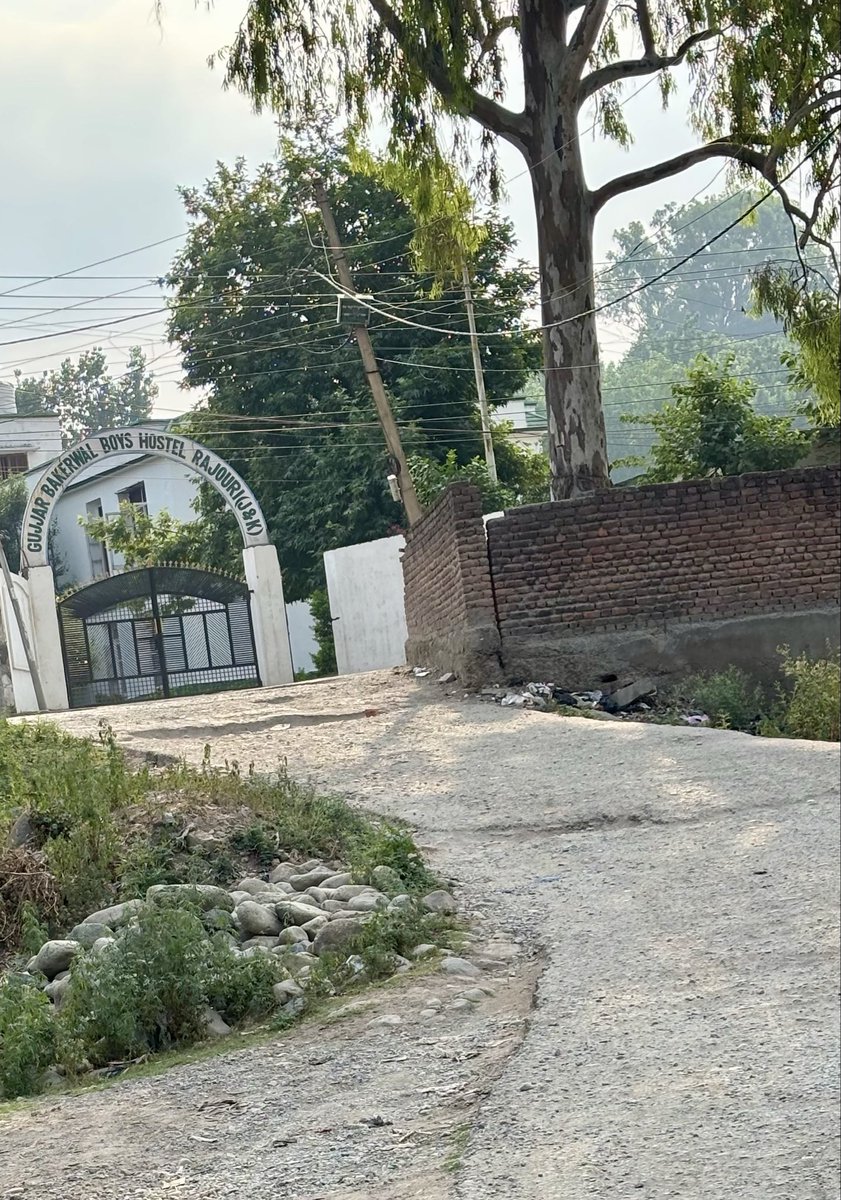 wasiq__malik's tweet photo. Road from Gujjar Bakarwal hostel to Ward No. 4 is in deplorable state. Despite repeated requests to dept, no action has been taken. This is HQ - if urban areas are ignored, imagine the plight of rural roads. Sir, Please intervene &amp; do the needful. @Abhi1shrma #Rajouri @diprjk https://t.co/6h5pldGUFg