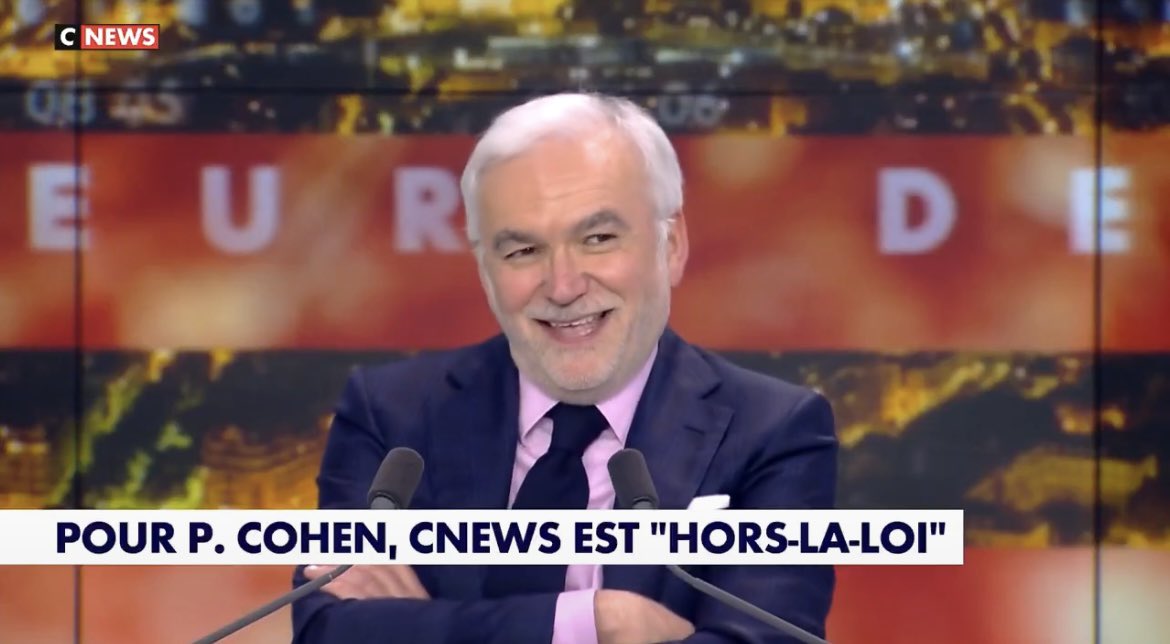 DestinationTele's tweet photo. 💥EXCLU Audience chaînes infos en mai !

BFMTV et LCI chutent, CNEWS se maintient et reprend la 2ème place à LCI, d'un rien derrière BFMTV
BFMTV : 2,7% (-0.2% par rapport à avril)
CNEWS : 2,6% (=)
LCI : 2,5% (-0.2% par rapport à avril)
FRANCE LFI INFO : 1% (-0,1%) https://t.co/1eaut3lwwi