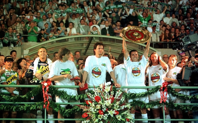 skrapid's tweet photo. Der 1. Juni 1996 bleibt unvergesslich! Wir blicken zurück auf diesen ganz besonderen Tag im ausverkauften Ernst-Happel-Stadion:
➡️ https://t.co/GAStcwgHiX
#skrapid #SCR1996 #throwback
📸 © GEPA https://t.co/htKLRbV83o