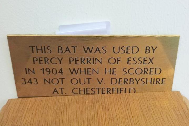 dgriffinpix's tweet photo. Huge thanks to @EssexCricket CEO Dan Feist for showing me around the Essex Cricket Museum at Chelmsford yesterday (and for the book!).

It also gave me a chance to see, for the first time, the bat with which Percy Perrin scored 343 for Essex at Chesterfield in 1904, a game Essex lost to @DerbyshireCCC 

Thanks again

@FriendsQPC @Chesterfield_CC @ACScricket