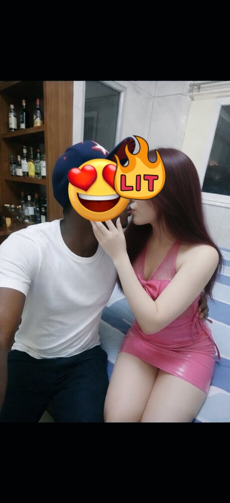 Tryist33's tweet photo. The kiss is a strong message. It proves that she doesn't just want his BBC. She wants him because he is a better man and he makes her feel good.
@Qosofbbc
#bnwo #qos #ricebunny #bmaf #媚黑 https://t.co/cSCPpXbXfy