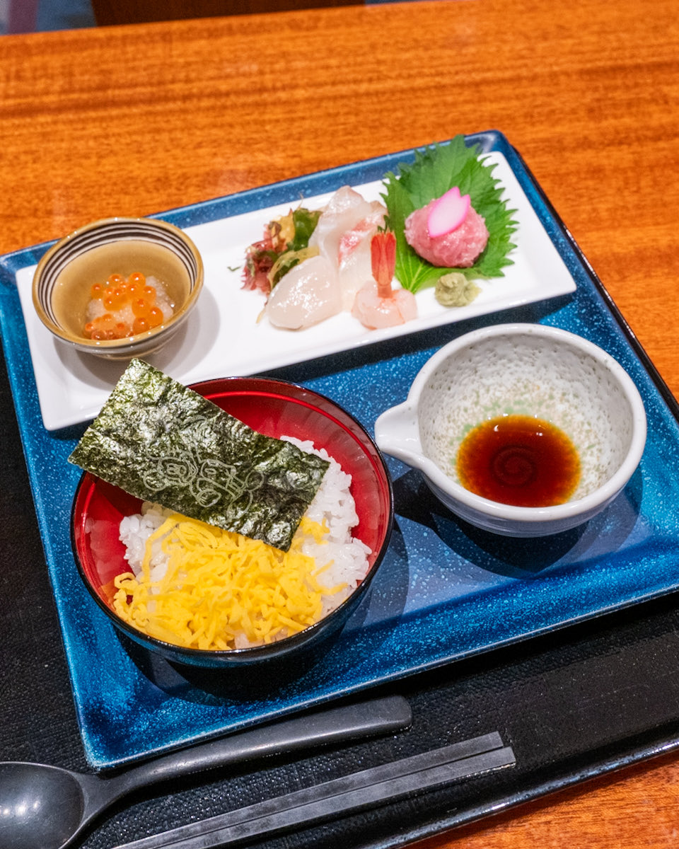 自分だけの丼が作れる！ 東京ディズニーランド｢れすとらん北齋