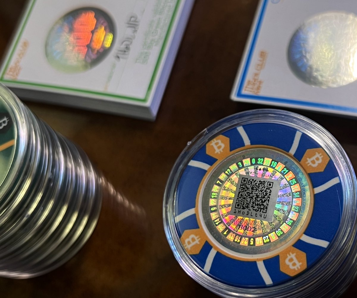 MrCryptHODL's tweet photo. Ladies and Gentlemen, GM ! 🐸

The #Bitcoin Casino series II sale continu and you are more and more all around the world to secure your collectibles 🪙

Don’t miss your chance to get yours : https://t.co/ISaB64bRyc

Thank you everybody for your incredible continued support and trust ! It means a lot !  🙏

#Bitcoin #BTC #cryptoart