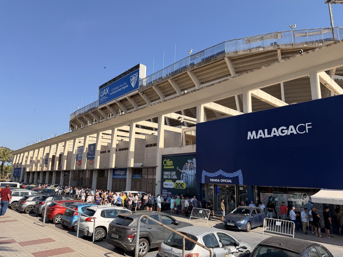 ATLPilgrim's tweet photo. So great things happening for @MalagaCF yesterday and now the line for tickets outside the stadium is huge 😂 They beat Zaragoza last night 2-0 and made it into the playoffs, and if they get promoted they’re heading back up to La Liga for the first time since 2018 https://t.co/gryKA21XyR