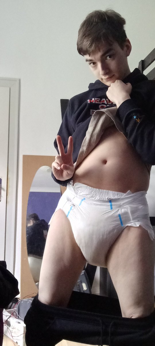0Diaperboy's tweet photo. Diapers... nhgggggg https://t.co/yr2XCzuPmF
