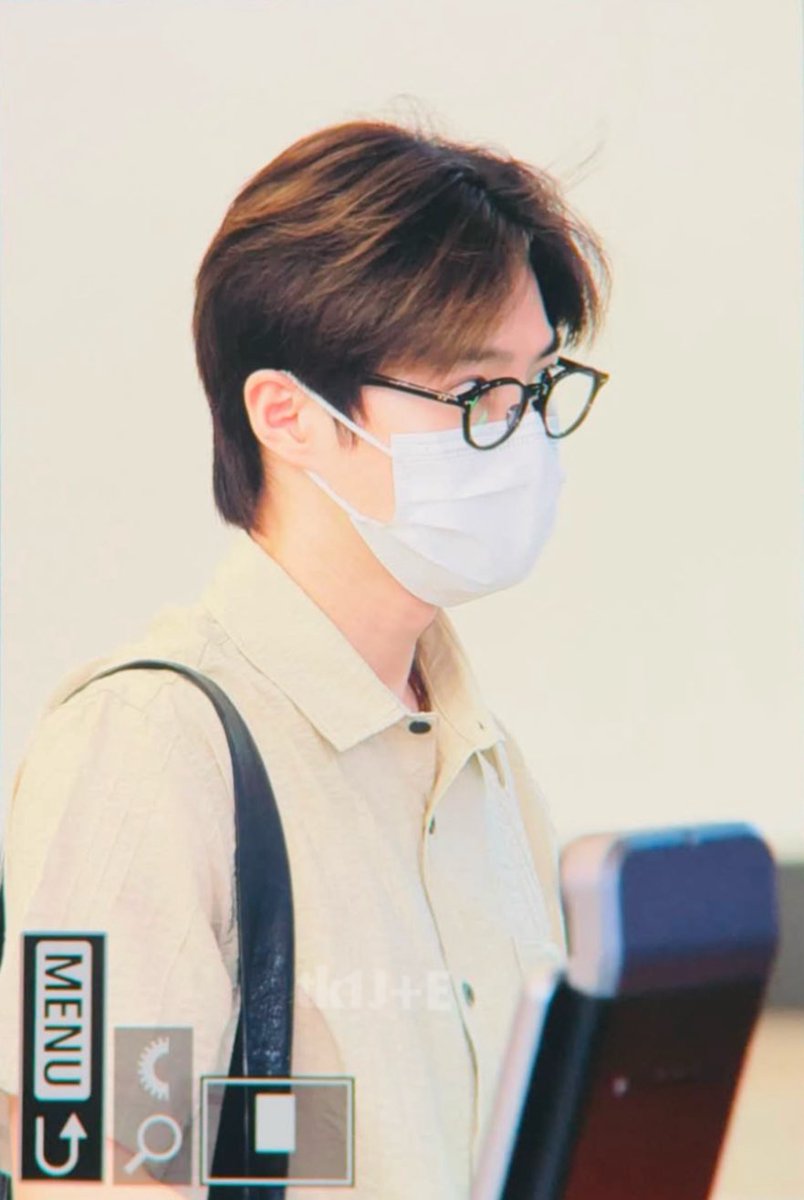 tk1JE's tweet photo. 20260601 GMP 

👀👓

#수호 #SUHO #김준면 #준면 #金俊勉 #スホ https://t.co/aIgnToTy1F