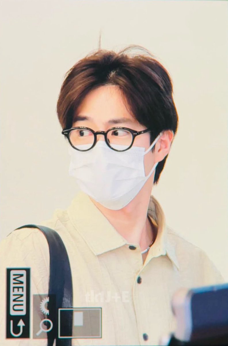 tk1JE's tweet photo. 20260601 GMP 

👀👓

#수호 #SUHO #김준면 #준면 #金俊勉 #スホ https://t.co/aIgnToTy1F