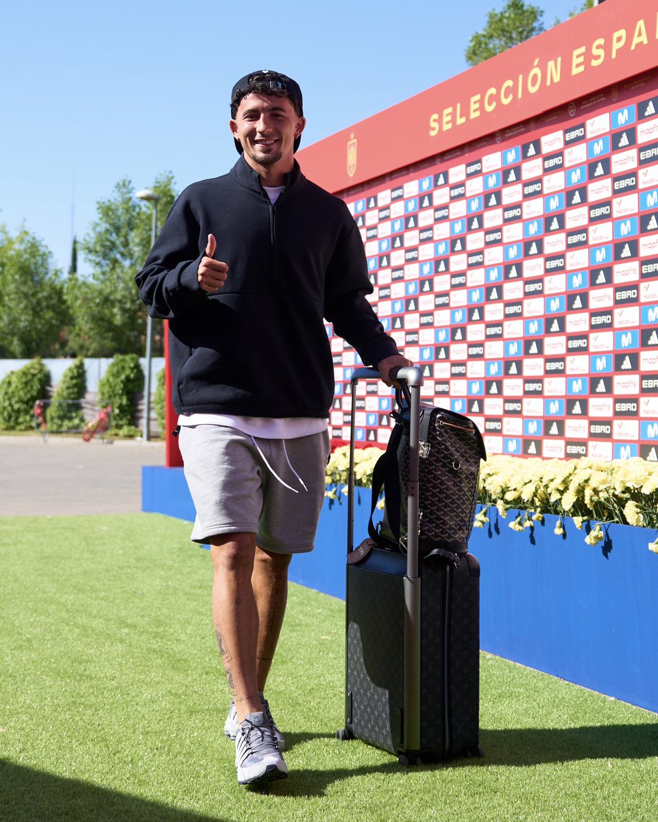 SEFutbol's tweet photo. ¡Bienvenido al “Modo Mundial”, Yere!

#VamosEspaña | #CopaMundialFIFA https://t.co/sIKszom49G