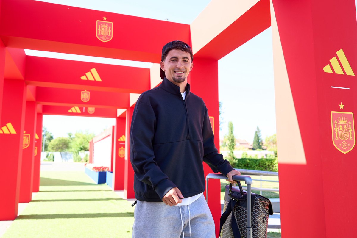 SEFutbol's tweet photo. ¡Bienvenido al “Modo Mundial”, Yere!

#VamosEspaña | #CopaMundialFIFA https://t.co/sIKszom49G