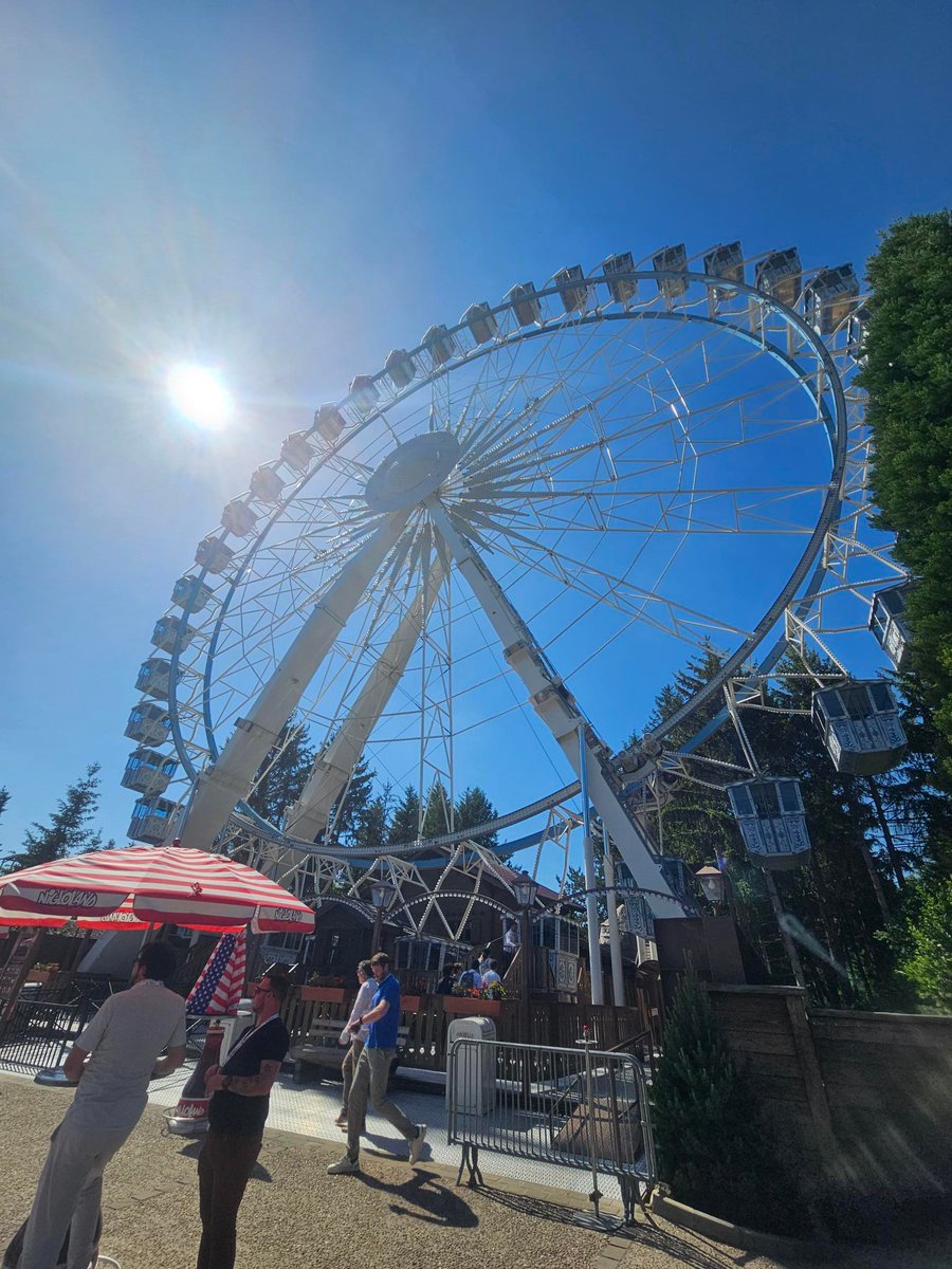 IMPAAKT's tweet photo. 🏆 Une AG, des trophées, des lauréats… et des attractions rien que pour nous !

🎡 Jeudi dernier, le Réseau Entreprendre Champagne-Ardenne a vécu une AG hors du commun à Nigloland, Parc d'Attractions et Hôtels****, entièrement privatisé pour l'occasion.

#reseau #agenceweb https://t.co/VmpA554WTc