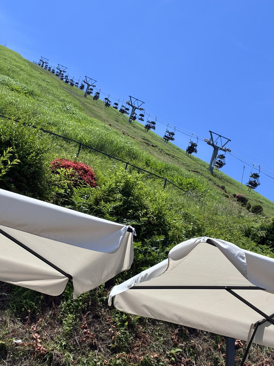 postkort22's tweet photo. 大室山へ行って　富士山見ながらランチ　海と山☀️⛰️😁気分は最高
#ゆるキャン△    ？ https://t.co/gWL4QyIbGC