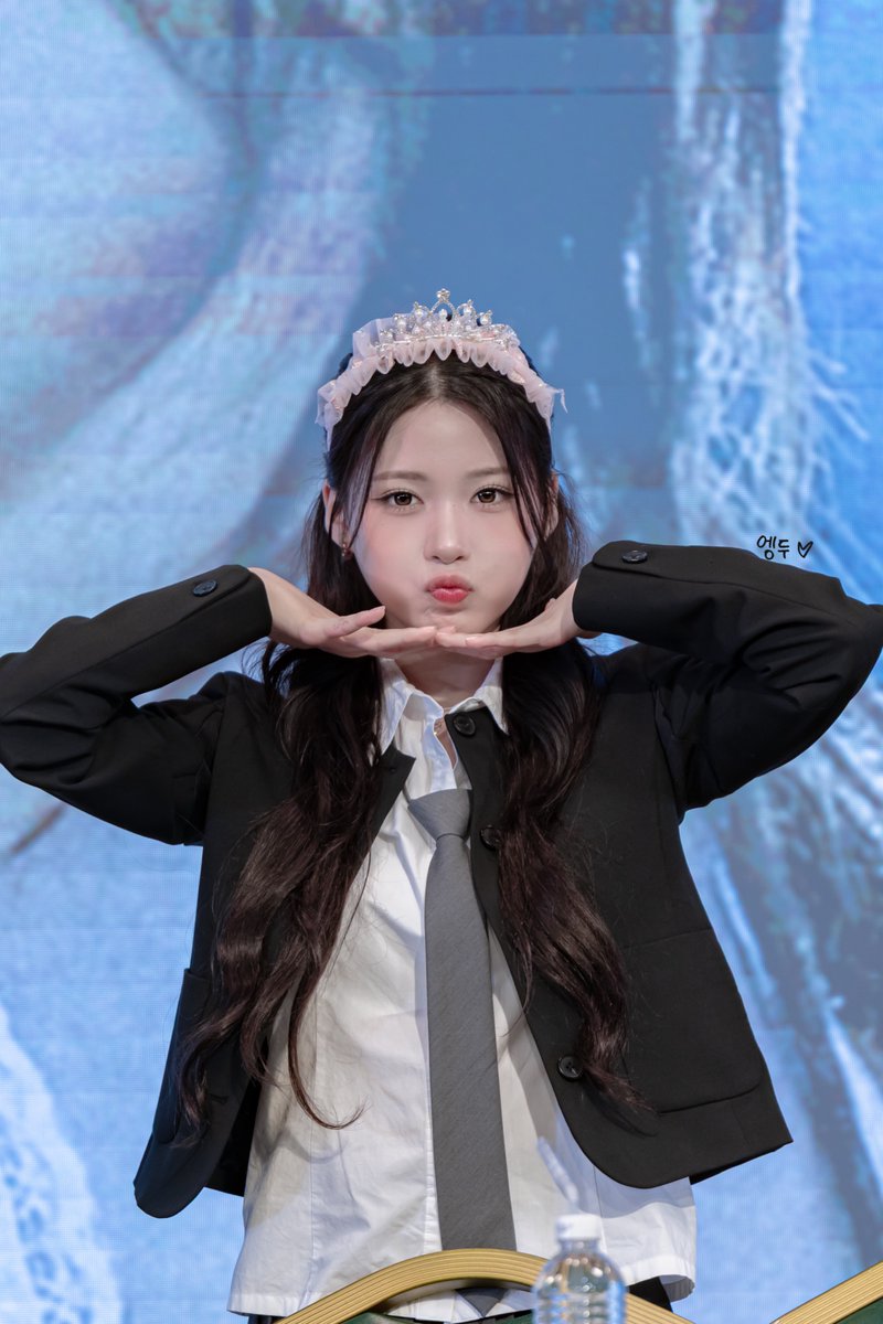 Zenaura1127's tweet photo. 260530  

#제나 #리센느 
#ZENA #RESCENE https://t.co/Qq1oiHtmGj