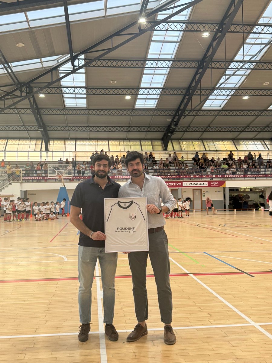 TrianaFS's tweet photo. 📸 Galería de imágenes - Fiesta de Clausura 25-26 ⚽️

Queremos hacer una mención especial y agradecer a los patrocinadores asistentes. Sin vosotros nada sería posible. Gracias de corazón ❤️

@ceNoavi @polident_dreslozanoylopez
@lacocinadeltraca #G3 https://t.co/6CSMYqOk4T