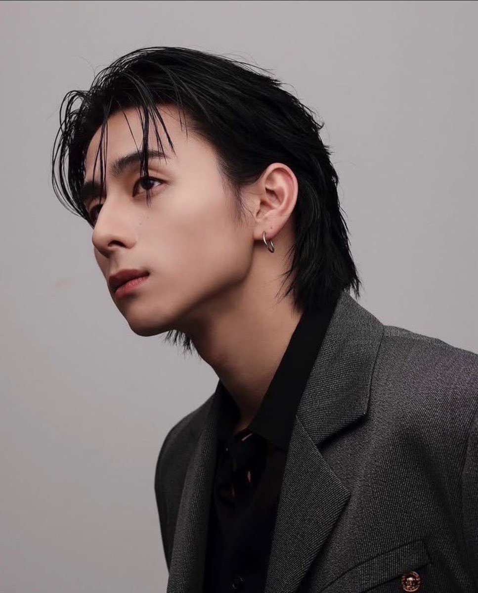XxunnZv's tweet photo. 西洸人は、「洸」に色気が詰まりすぎていてありがとう
西宏人でも、西大翔でも、西博人でも、西泰斗でも、西洋人でも、西寛人でも、西浩人でも、この質感は出せなかった
#西洸人 
#祝29th_西洸人にONLYYOU https://t.co/BA7sjfzYd1