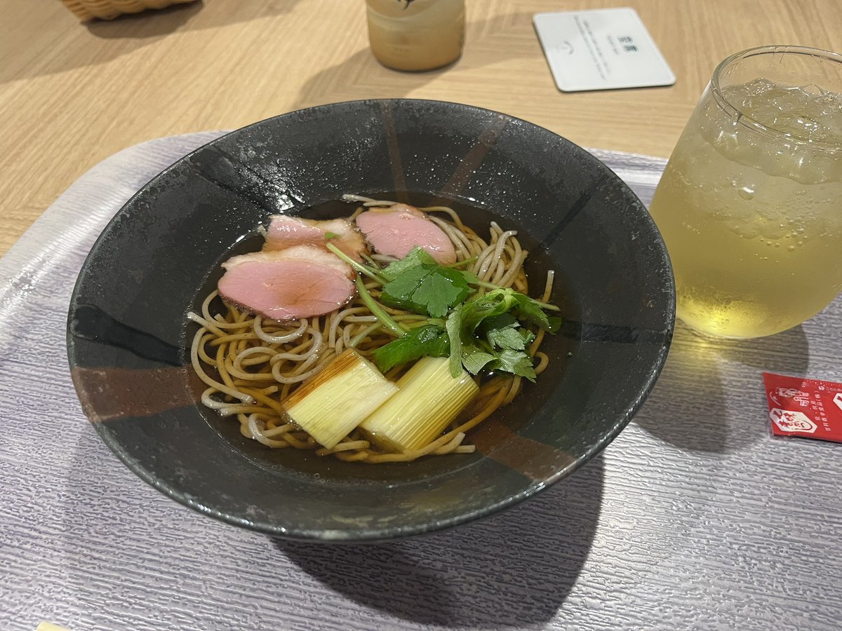 koto72's tweet photo. なによりお夜食の鴨蕎麦が美味すぎた
さすが長野 https://t.co/n0TFmFmllI
