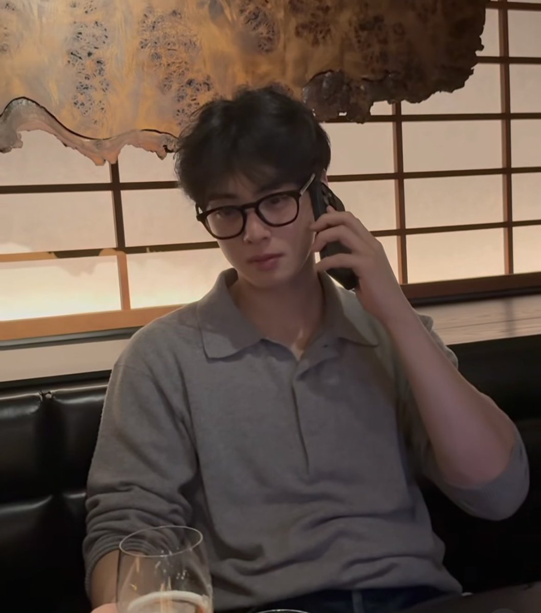 330film's tweet photo. these cha eunwoo boyfriend shots with the square glasses were totally necessary https://t.co/dYNxfkYjJB