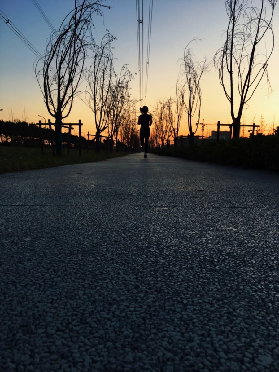 YUANLI1689239's tweet photo. [No more waiting for the perfect moment. Today I’m pushing past my limits—what’s your next small win #BreakThroughChallenge]， https://t.co/fo1mwlTIrc