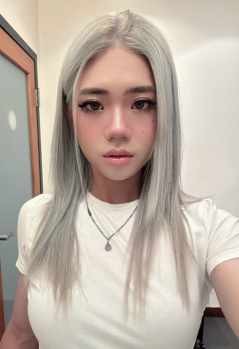 girlflours's tweet photo. It's been 5 years since I came out and in that time, a lot about me has changed for the better. I'm so glad to be living the life I was meant to live as the person I was meant to be ✨

Happy Pride Month 🏳️‍🌈🏳️‍⚧️ https://t.co/ayCcqGYYkt