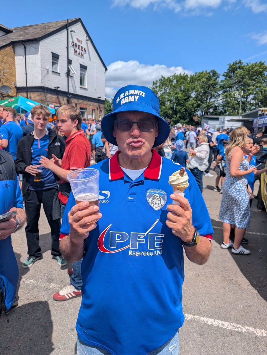 Andybutler100's tweet photo. A year ago today #oafc https://t.co/e9NJB1XJIT
