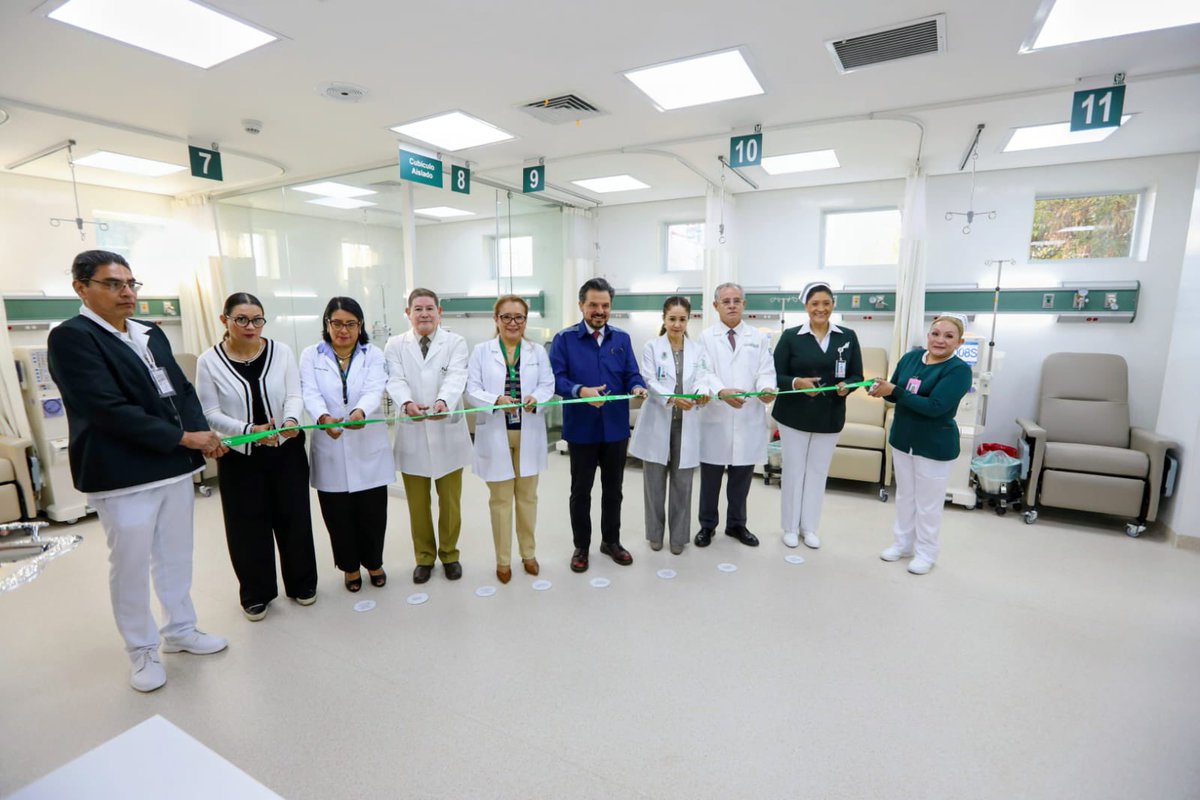 zoerobledo's tweet photo. 🏥 Inauguramos la rehabilitación del área de hemodiálisis del Hospital General de Zona No. 48, en el @IMSSCDMXNorte , una acción que fortalece nuestra capacidad de atención y acerca servicios de mayor calidad a las y los derechohabientes.

Con la ampliación de 10 a 20 máquinas de hemodiálisis, hoy es posible realizar alrededor de 100 sesiones diarias y hasta 2,400 sesiones al mes, en beneficio de más pacientes.

La consolidación de este servicio interno forma parte de los esfuerzos permanentes para fortalecer la infraestructura médica, ampliar la capacidad resolutiva de nuestras unidades y garantizar una atención más oportuna, segura y digna para quienes más lo necesitan. 💚🏥