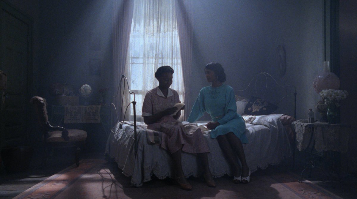 __stvnnn's tweet photo. J’ai revu #TheColorPurple de Steven Spielberg et c’est une œuvre aussi importante que bien faite qui devrait bien plus être citée parmi les meilleurs films du réalisateur.

Le portrait d’une femme afro-américaine dans le Sud des États-Unis au début du XXe siècle avec toute la violence et l’oppression que cela engendrait. Dur à regarder mais nécessaire avec des performances magnifiques et une mise en scène formidable.

Whoopi Goldberg est légendaire dans ce film.
