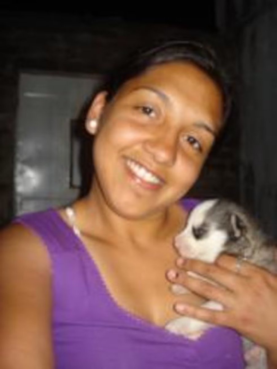 LT8am830's tweet photo. #TodosEnLaOcho
Acto por el asesinato de Vanesa Celma, en 2010
"Es una sentencia de la CIDH: hacer un acuerdo económico con la flia. y una reparación en espacio público. Hubo negligencia de la Justicia"
@emiliojaton 
Vía @maxiklan
https://t.co/cZRiECuFxl https://t.co/LAJhCayF20