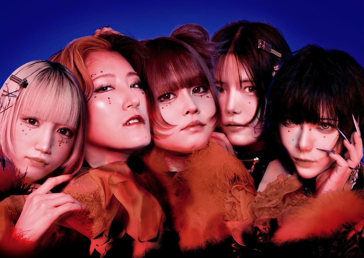 natalie_mu's tweet photo. 5人組アイドル・AIBECKがギターロックナンバー「KAMISAMA」配信、壊れた世界で愛されたいと願う
https://t.co/hIl0nz0RLN

#AIBECK https://t.co/HdHqrPIPm8