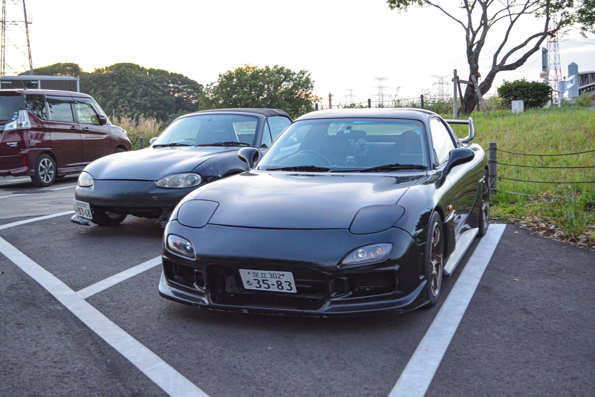 rika_nb8c's tweet photo. Myキチガイマシン2台並べてみた

 #FD3S  #NB8C https://t.co/aqpxx28Bma