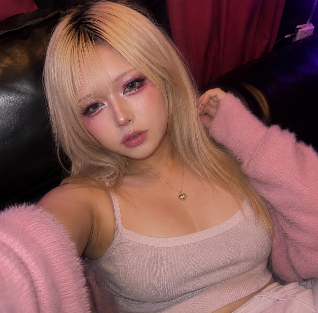GaryMickelson76's tweet photo. 男の娘になってから人生楽しいw

👈7年前　   現在👉 https://t.co/QYuwnvmF9n