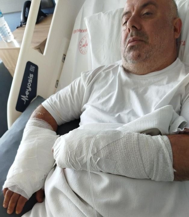 aslihan_ercan's tweet photo. Kocaeli…

Başıboş köpekler bir vatandaşımıza daha yine yeniden tekraren ara vermeden saldırmış…

Bitmiyor…

@mustafaciftcitr https://t.co/z6iE54jrFY