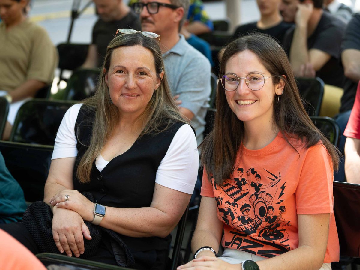 AjuntamentNavas's tweet photo. Aquest cap de setmana, Navàs ha vibrat al ritme del jazz amb la celebració del #FesteigalPasseigJazzBand Festival, una trobada que ha convertit el nostre municipi en un espai de convivència, aprenentatge i música compartida. @diba 

https://t.co/dtTmqWOrmn https://t.co/Zj8j7omdQp