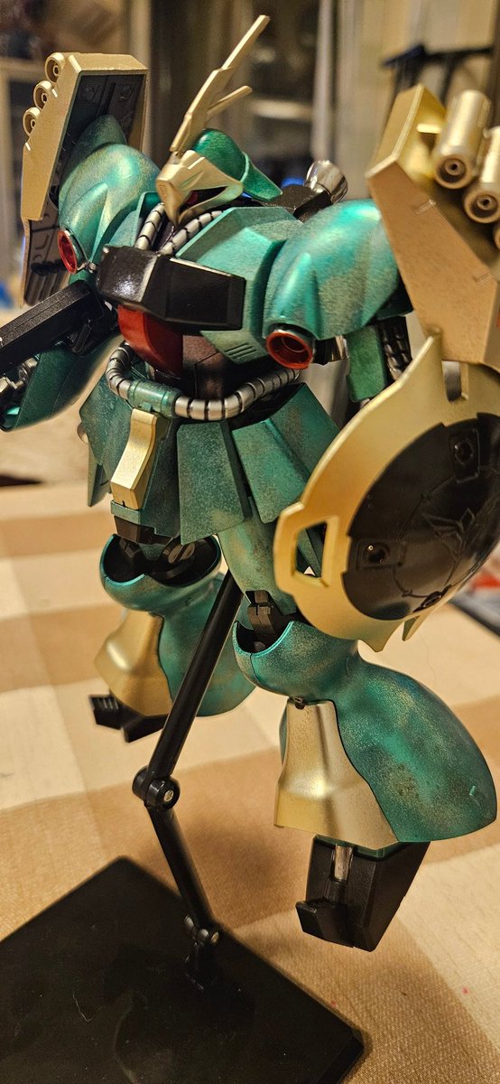 RX79_N_EFSF's tweet photo. 普通のギラ・ドーガをレズン専用に。
ついでにギュネイのヤクト・ドーガも。
｢ホント、普通じゃないみたいだよ！｣
#ガンプラ
#HGUC
#逆襲のシャア
#ヤクト・ドーガ
#ギラ・ドーガ
#卓上撮りこそ至高 https://t.co/nr1uZpN25X