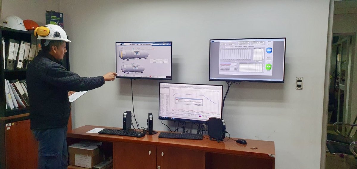 ARCH_Ec's tweet photo. ✅#ARCHControla 

La Dirección Distrital #Sucumbíos realizó la toma física mensual de inventario de GLP en la Planta de Envasado #Shushufindi, verificando existencias previo al inicio de operaciones.

Fortalecemos el control y la trazabilidad de los #hidrocarburos en el país. 🇪🇨 https://t.co/9RPw6saR5P