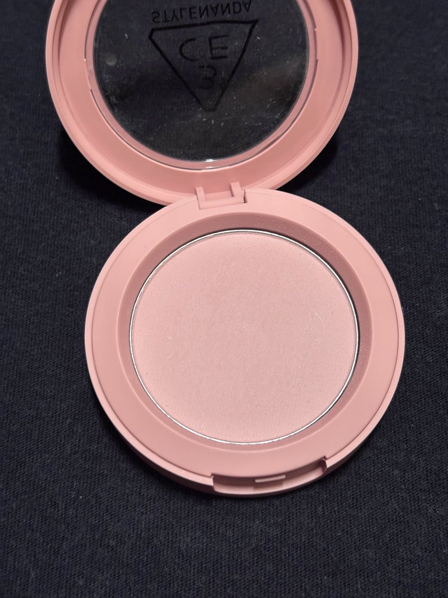 preaq_'s tweet photo. 3CE mood recipe face blush
สี mono pink

ใช้น้อย เหลือตามภาพ
exp 20270519

250฿
ส่งฟรี https://t.co/nqpA0wRJVh